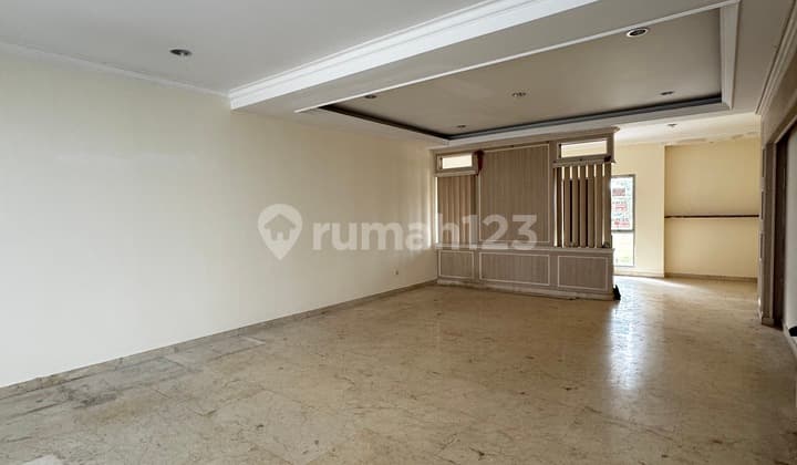 For Rent Large Size Golf Island House Affordable Price Good