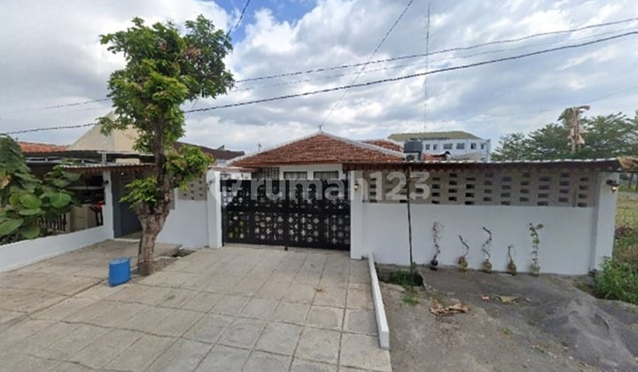 Rumah Sewa Full Furnish Jajar Hanya 2 Menit ke Rs Jih Solo