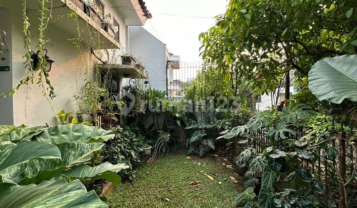 Nice House Semi Furnished SHM Sector 5-Bintaro, South Jakarta