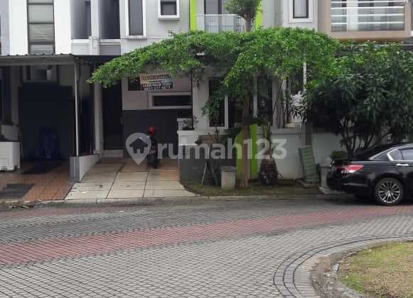 Rumah Bagus SHM di Palem Semi , Karawaci Tangerang