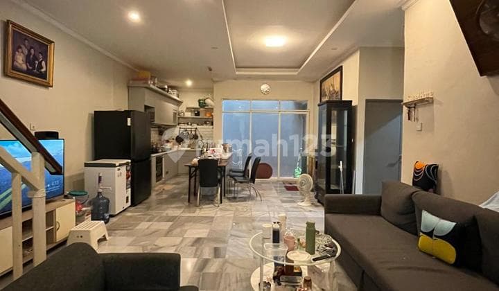 Nice 2-Story House with SHM in Sector 4 Bintaro