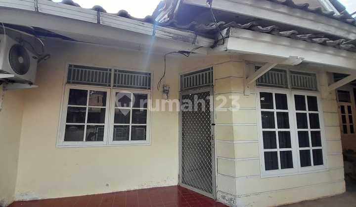 For Sale: Villa House in Beautiful Bintaro, Jumbang Raya, Bintaro