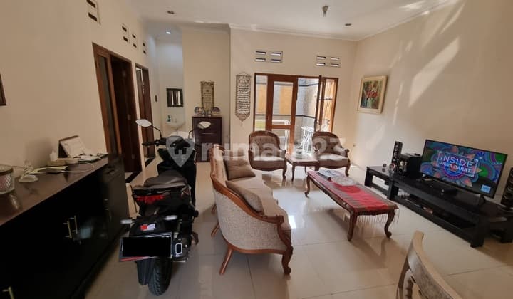 Rumah Lokasi Strategis Dekat Akses Tol di Margacinta