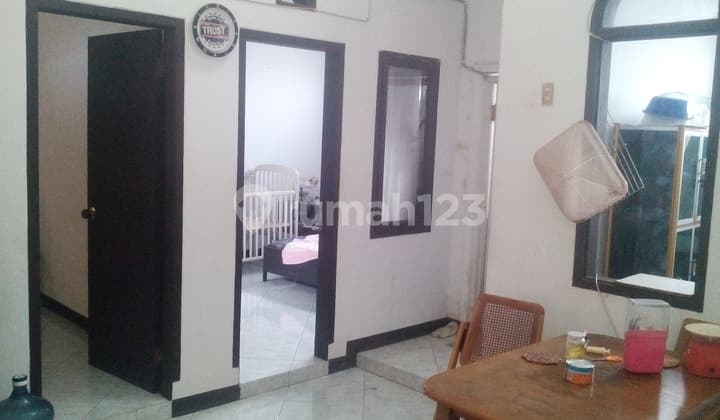 Rumah Nyaman di Mengger Girang Raya, Bandung