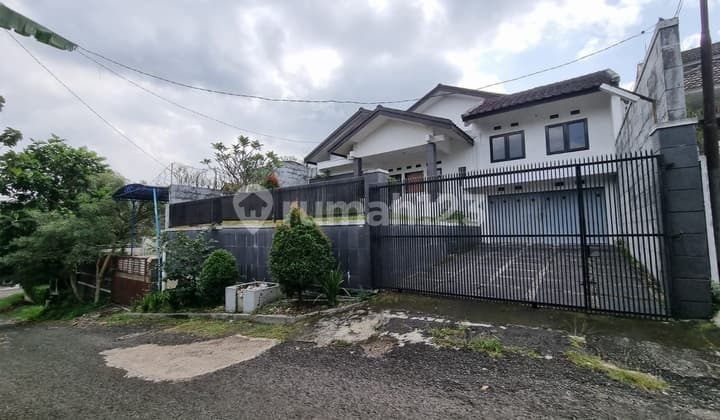 Rumah Cocok Untuk Keluarga Besar di Setramurni