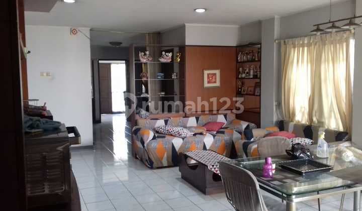 Culdesac House in Situ Aksan, Strategic Complex Road, City Center