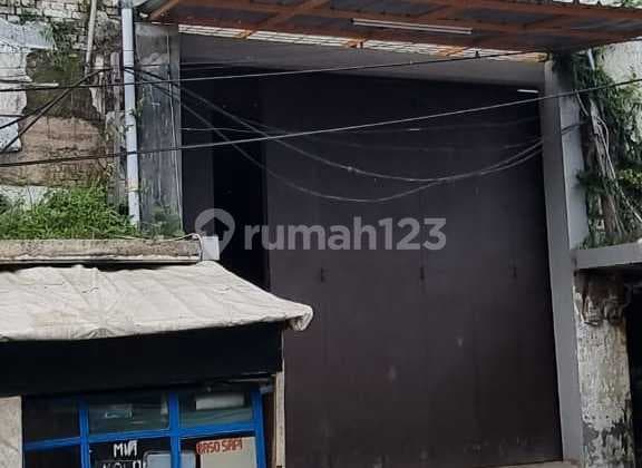 Gudang Strategis Cocok Untuk Usaha Ekspedisi di Kebon Jati