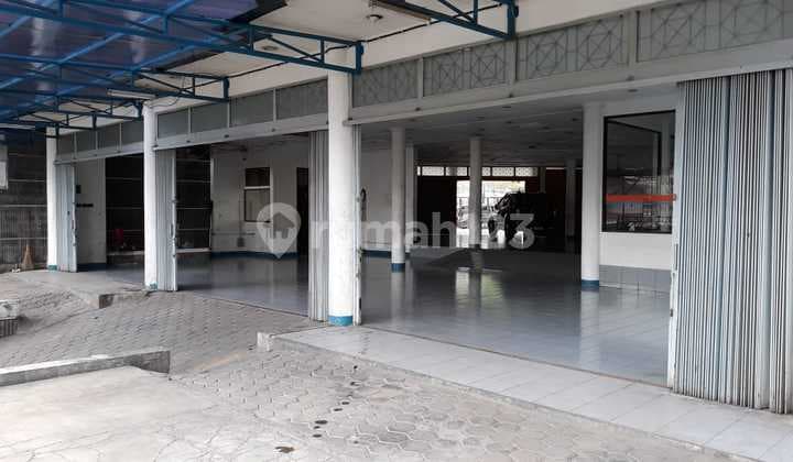 Gudang Luas Cocok Untuk Showroom di Pasteur