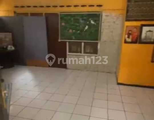 Rumah 15 Kamar Tidur Posisi Tengah Kota di Purnawarman