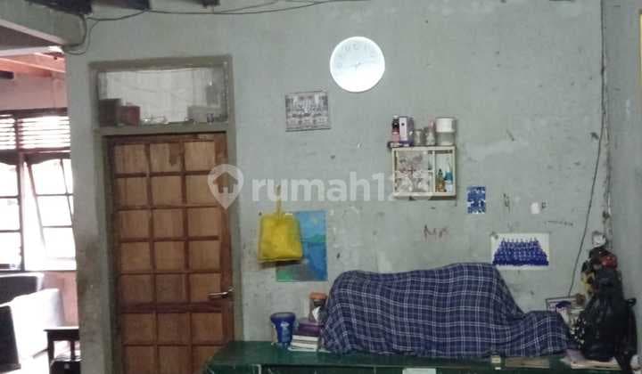 Rumah di Pusat Tengah Kota di Lengkong