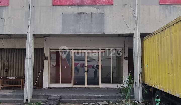 Ruko Kosong Siap Pakai Strategis di Taman Kopo Indah 2