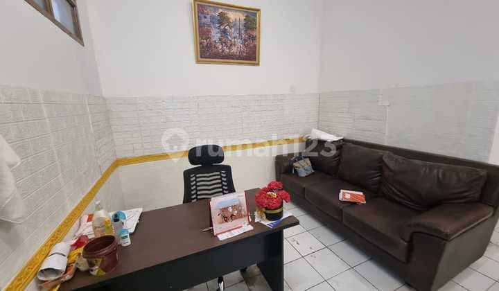 Ruko Lokasi Mainroad Cocok Untuk Usaha di Taman Holis Indah 1