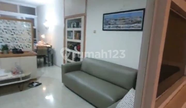 Rumah Minimalis Dekat Pusat Belanja di Taman Cibaduyut Indah