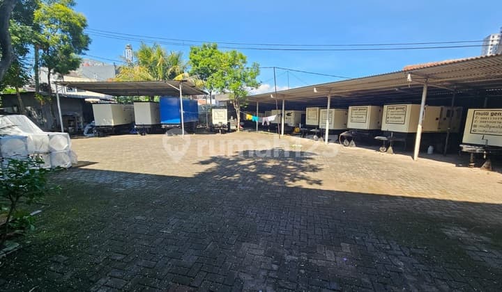 Gudang Mainroad Dekat Tol di Terusan Buah Batu