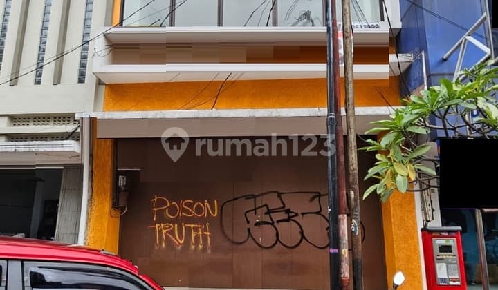 Ruko Bagus 3 Lantai Cocok Untuk Kantor di Otista