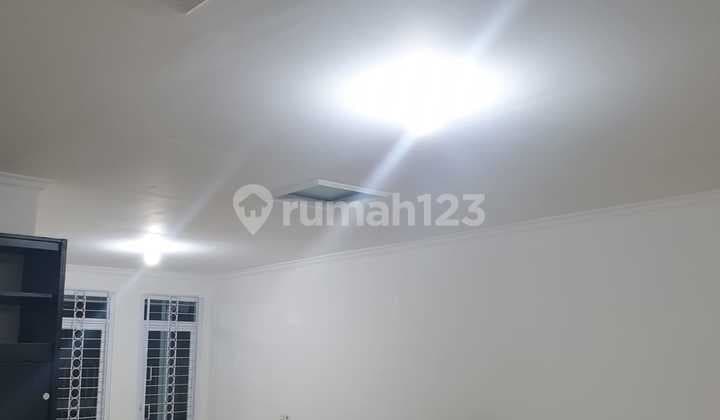 Rumah Luas Dekat ke Pusat Kota di Situ Indah, Babakan Ciparay