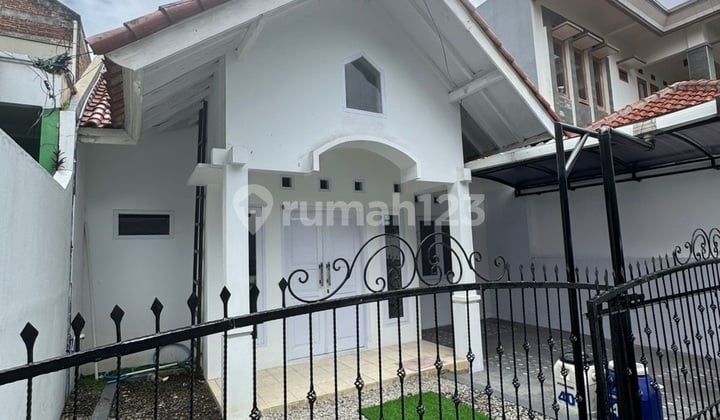 Rumah Minimalis di Lembah Sariwangi, Sejuk dan Strategis