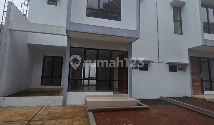 Rumah Siap Huni 2 Lantai Di B S D