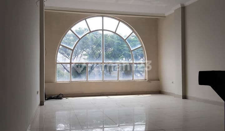 Ruko Hadap Boulevard Di Green Lake City Unit Ready