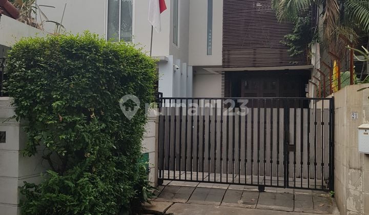 J2113-cbl1l Rumah 2 Lantai 358/378 M2 Culdesac Carport+ Garasi 4 Mobil Senopati Jaksel