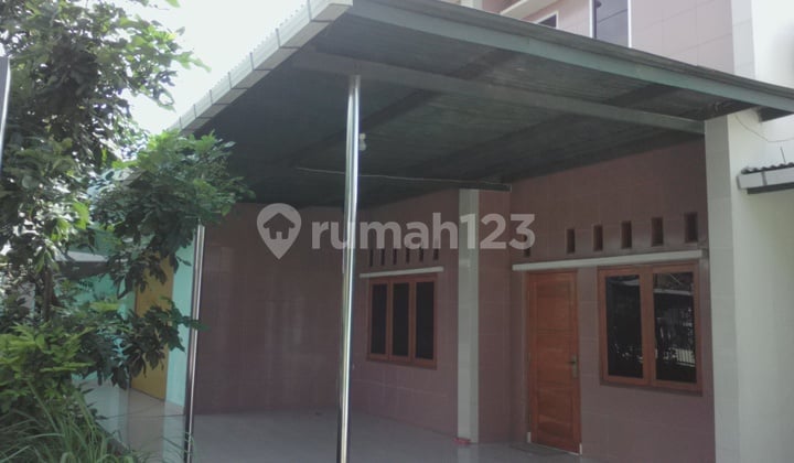 Rumah Strategis Pinggir Jalan Raya Dekat Pamanukan Kota