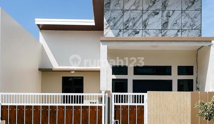 Cheap! Purple House in Ungu Permai Only Around 500 Million, Freehold, Negotiable