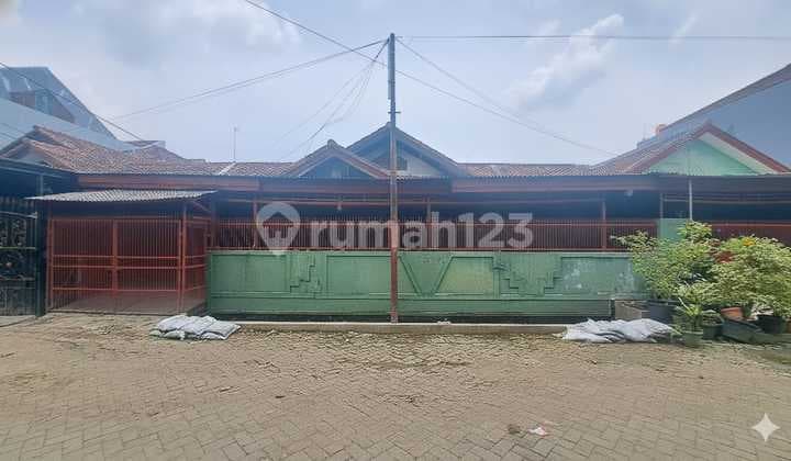 Best Deal! Rumah Besar Harapan Indah LT 240 Cocok untuk Kost