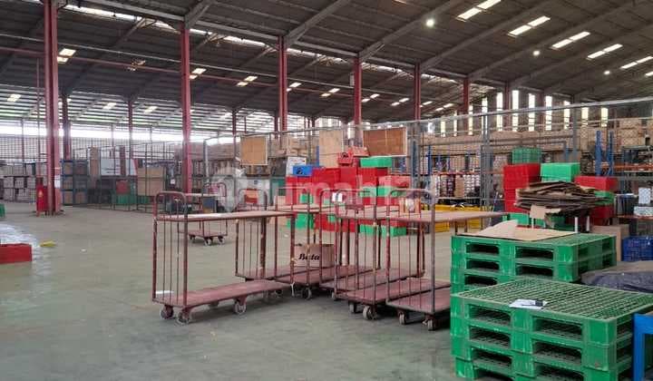 Gudang Luas Strategis di Jalan Raya Cibening Purwakarta