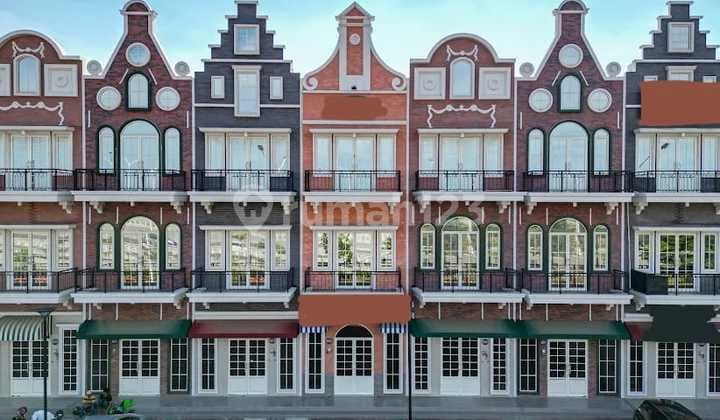 Disewakan Ruko Ebony Golf, 3 Lantai Lokasi Sangat Strategis di Pik2
