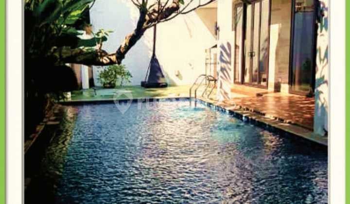 Rumah SHM Asri Letsk Strategis Ada Kolam Renang