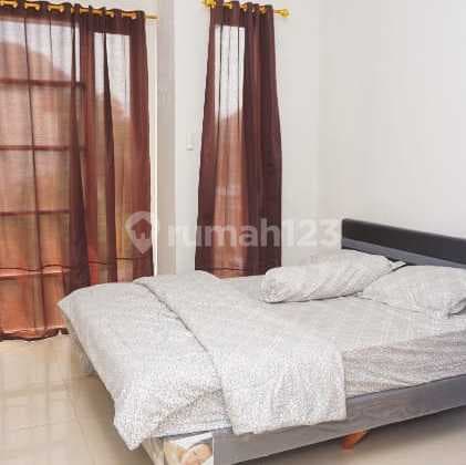 Rumah baru dlm townhouse letak 1 km ke MRT Lebak Bulus Jaksrta