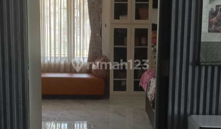 Rumah Bagus Rafles Cibubur Jaktim Hadap Timur Selatanta Shm