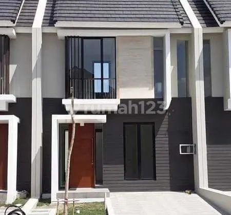 For Sale 2-Story House in Northwest Citraland West Surabaya
