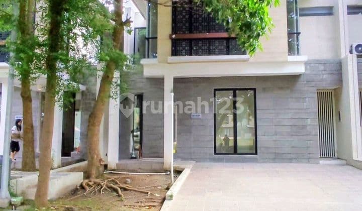 Dijual Rumah Depan Danau Northwestlake
