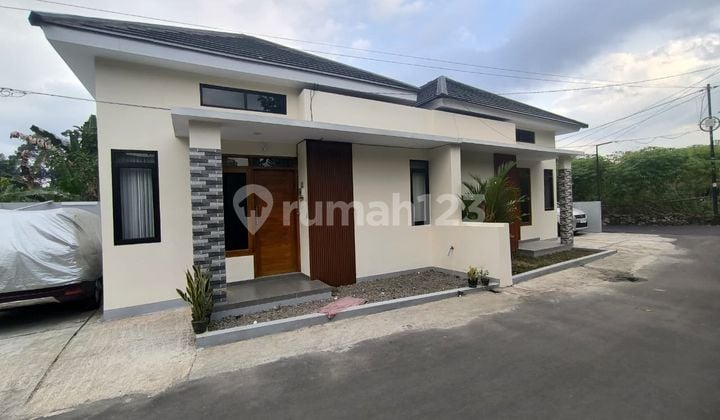 Dijual Rumah Dekat RSUD & POLRES Sleman Jln Magelang (5 MENIT)