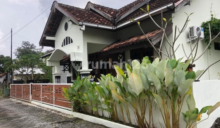 Affordable Semi-Furnished House Ready to Occupy, Jln Kaliurang Km 9 Near UGM UII