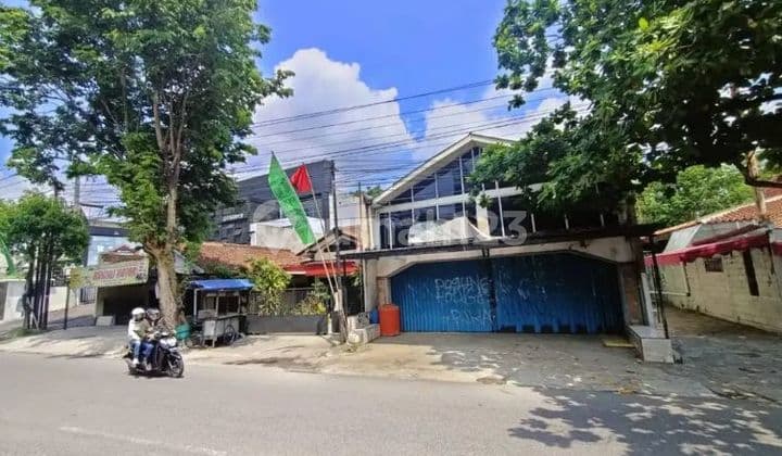 Affordable Shop House for Business and Office by the Main Road Near Jombor and UGM