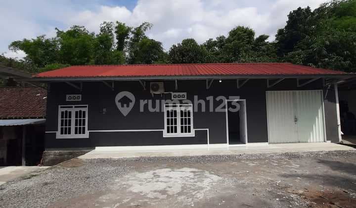 Dijual Rumah Murah dengan Lingkungan Nyaman Lokasi Jalan Kabupaten