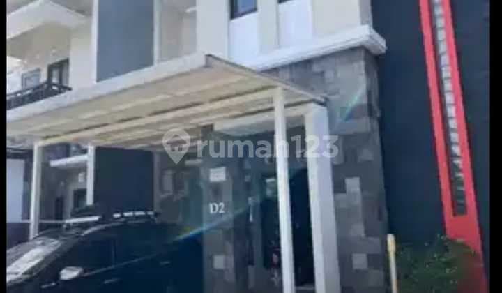 Ready-to-Occupy House in Wirobrajan Housing Area Near the Palace