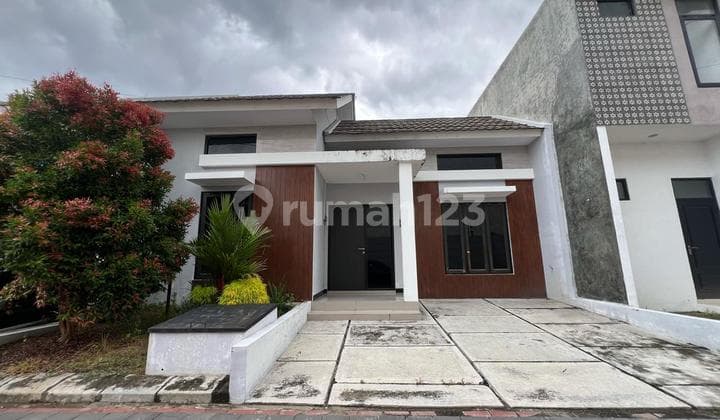 Disewakan Rumah Dalam Perumahan Premium Area Bangunharjo Dekat ISI