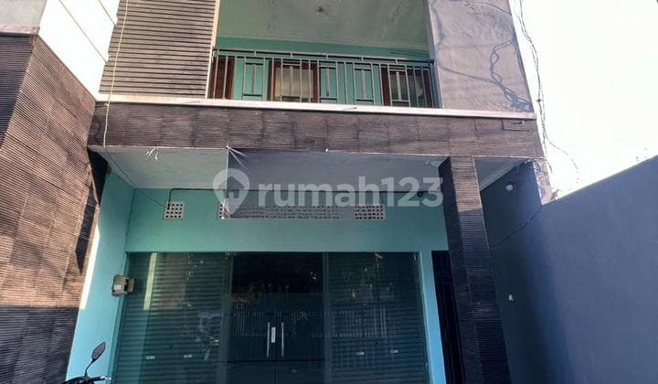 1-Story Shop House suitable for Office/Business in Jakal km 4 area near UGM and UNY