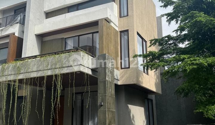 Disewakan Rumah untuk Keluarga atau Rumah Dinas Area Kebayoran Lama