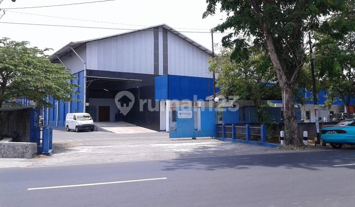 Gudang Dalam Area Pergudangan Lokasi Sewon Dekat Kampus ISI