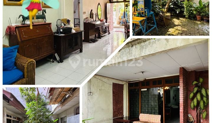 *Dijual Rumah Tua, Dalam Komplek* Duren Sawit, Jaktim * Lt: 240. Lb: 200 (2 Lt) * 5 + 1. 3 + 1 2 * Shm / Hadap Timur * Fully Furnished * Taman Depan dan Belakang * Hitung Tanah / Layak Tinggal * Posisi di Jalan Utama * Di Lewati Jaklingko * Dekat Ge