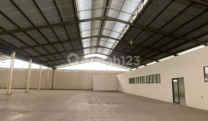 Gudang soekarno Hatta Main road