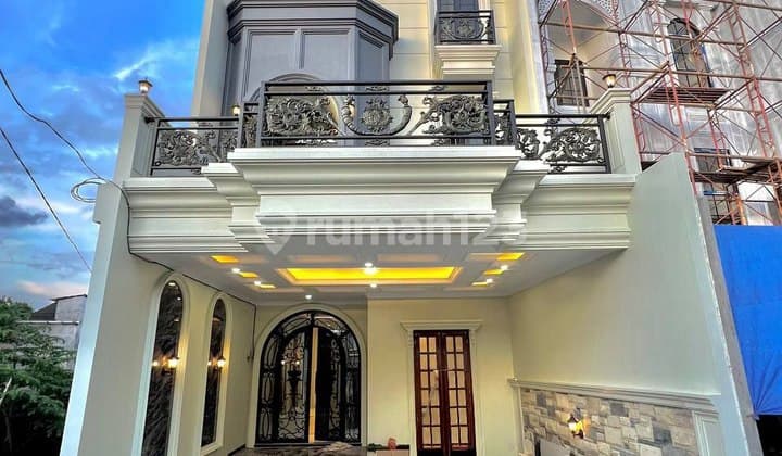 Jual Rumah Dekat Terminal Trans Jakarta