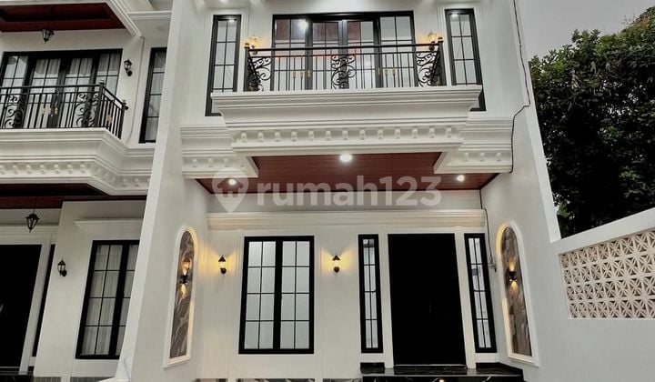 Rumah Rooftop Dekat Gerbang Tol Di Jagakarsa Jakarta Selatan