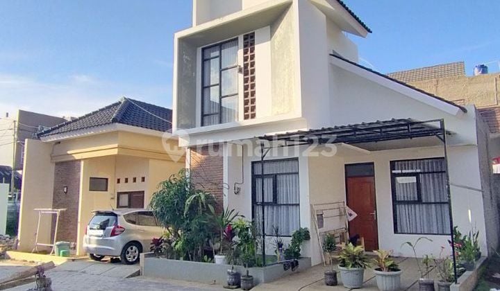 House in Cihanjuang Near Cimahi City Hall Sariwangi Pasteur UPI Polban.