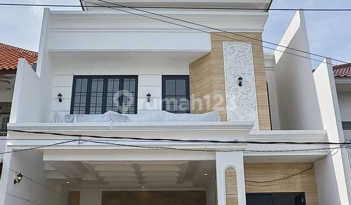 Rumah Baru Gress Ciamik Semi Klasik Minimalis Babatan Pantai 2Lt