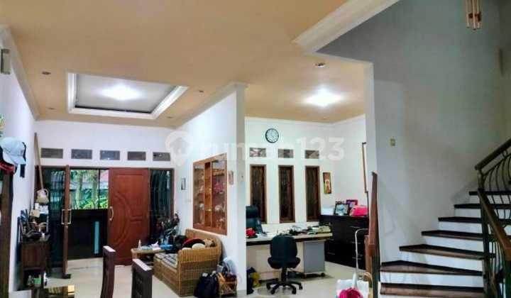 DiJUAL CEPAAT.. Rumah Minimalis Luxury full furnished (2 lantai) siap huni di sayap jln Peta
